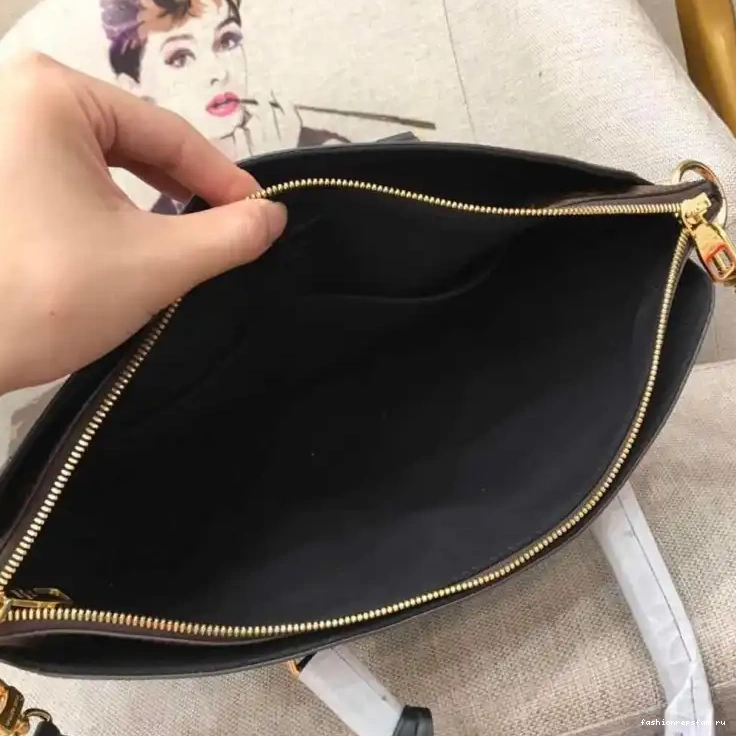Fashionrep Bags 19B570427 LV 0712